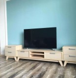 几张很简单的电视背景墙效果图，主打的就是一个简洁